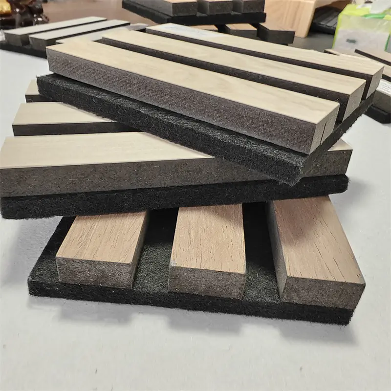 شور پر قابو پانے کے لئے اعلی معیار کے صوتی پینلز کو کیا ضروری بناتا ہے؟